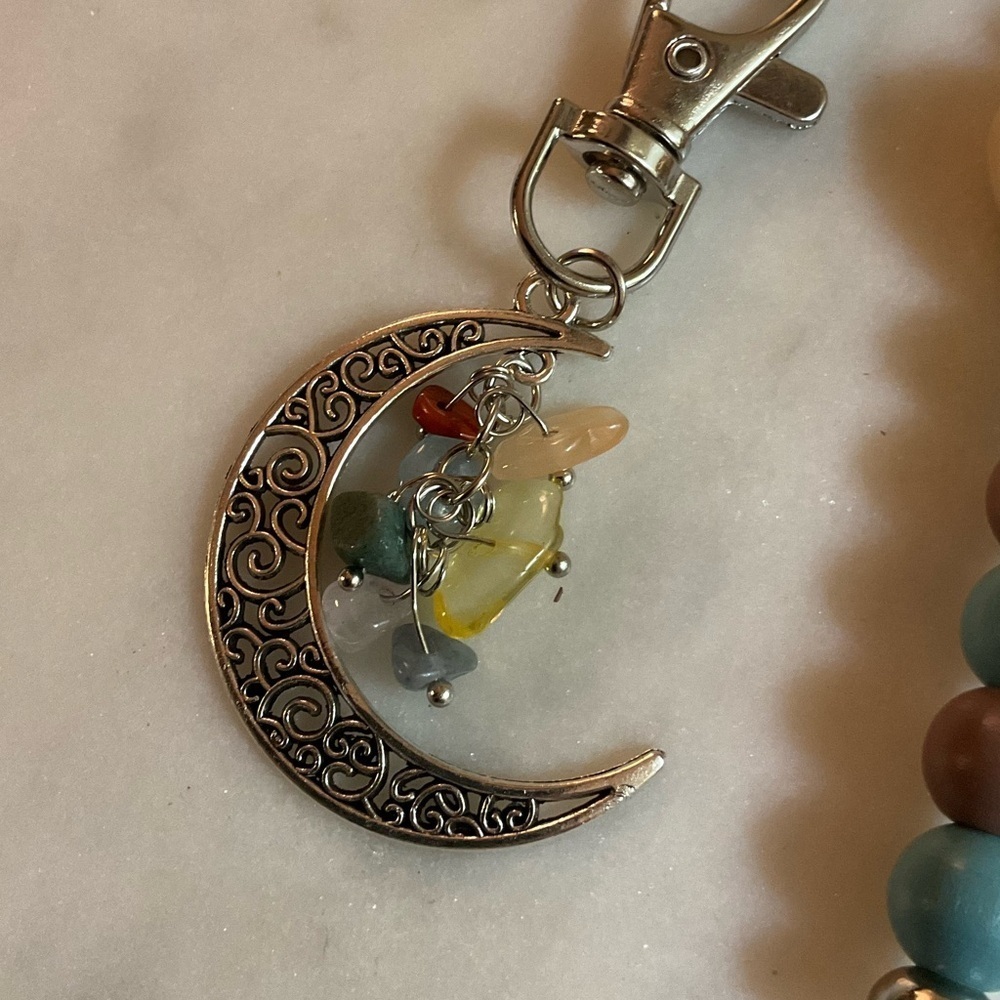 Crescent Moon Silver Toned Detachable Keychain - Picture 2 of 3